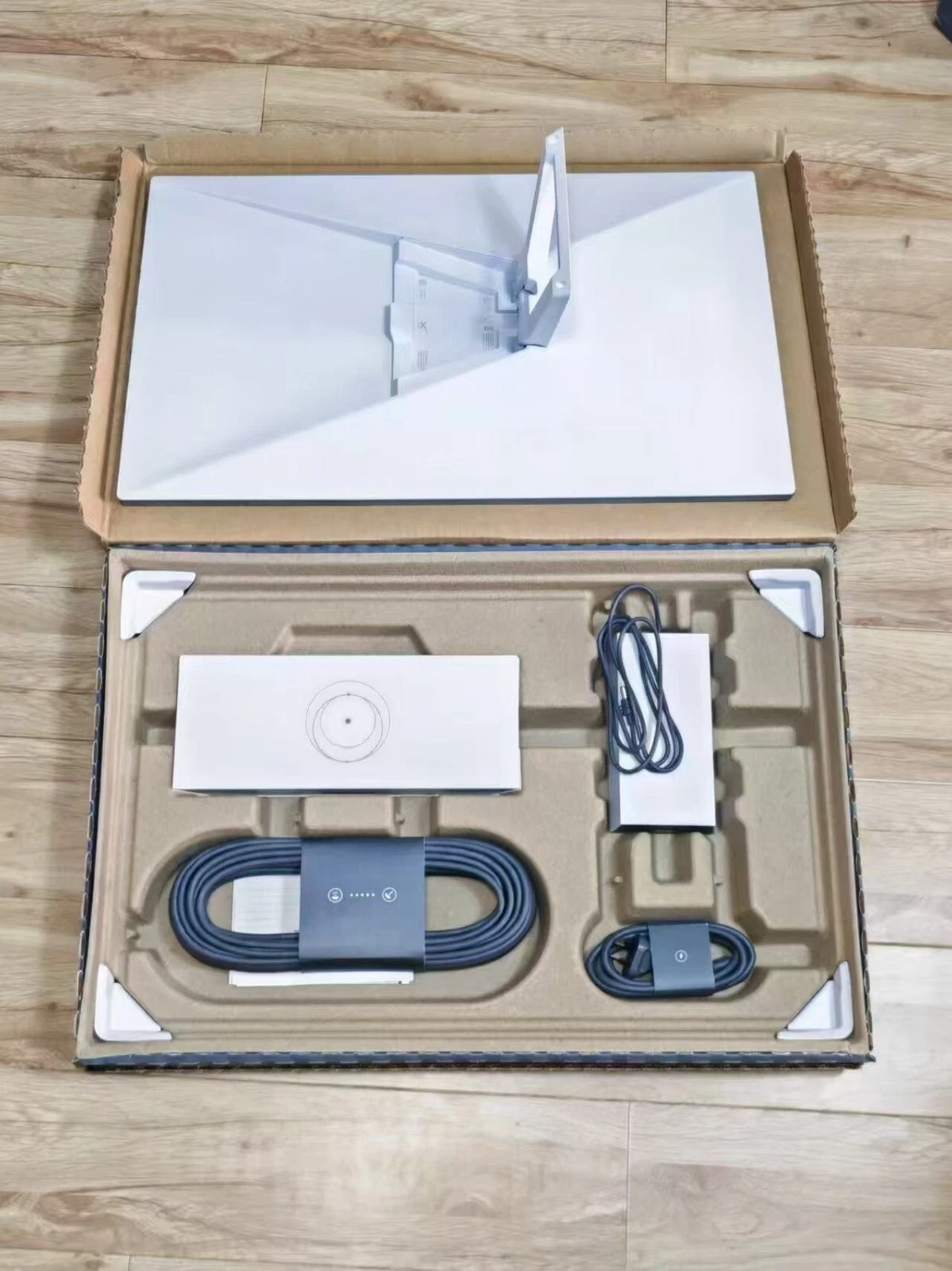 Starlink Mini Kit Portable Satellite Internet System - The Gadget Grid - view 3
